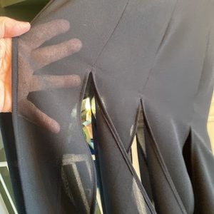 Ladies beautiful Elegant little black dress only warn once SZ 4  Brand Melissa